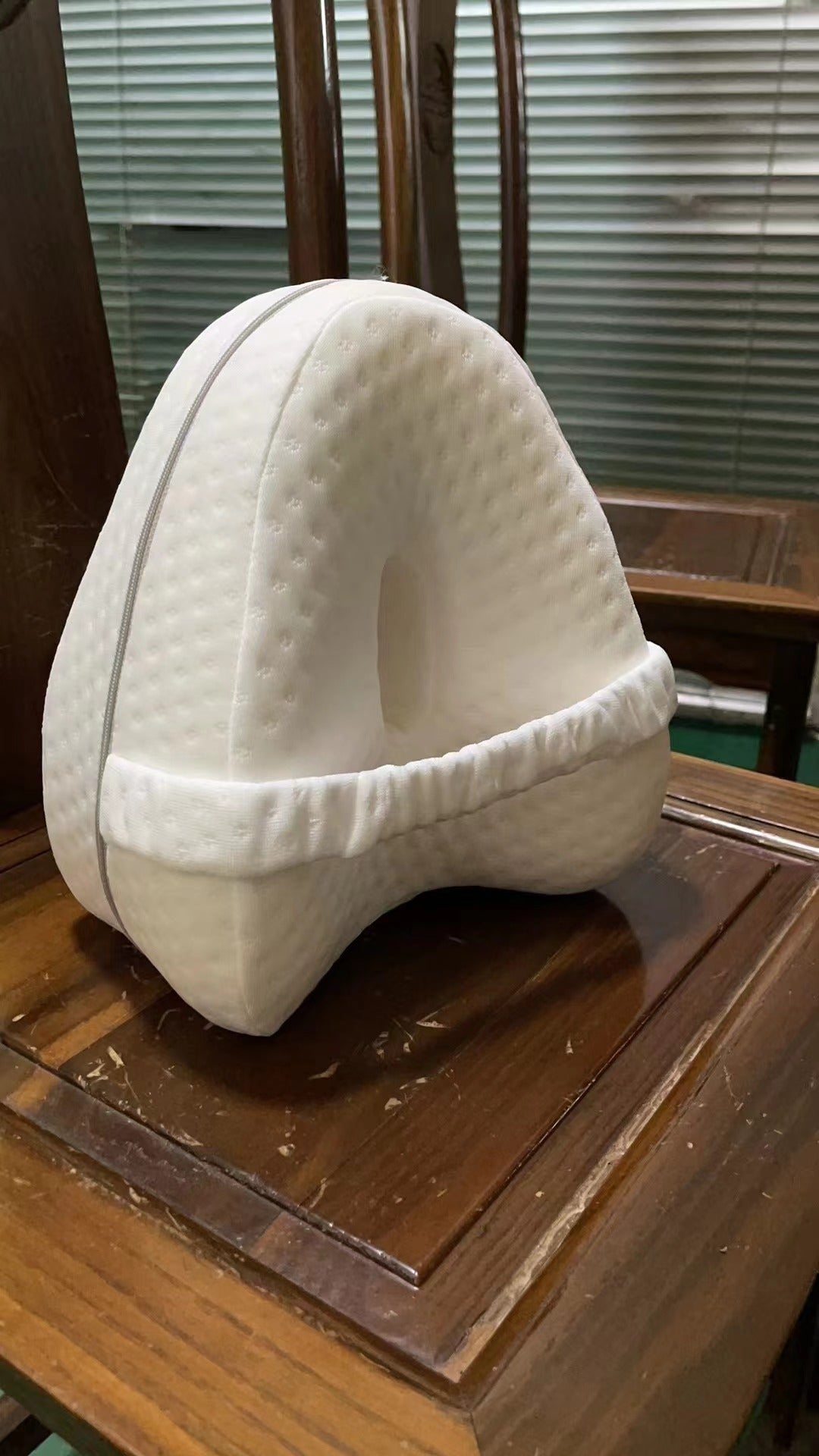 Heart-shaped Memory Foam Leg Pillow Contour Legacy Leg Pillow